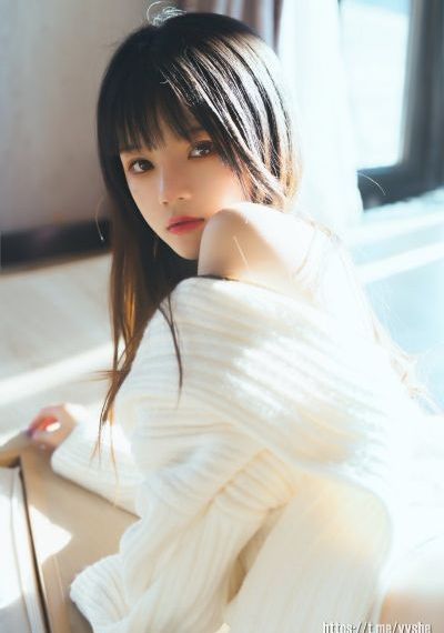 女大学生的沙龙室1