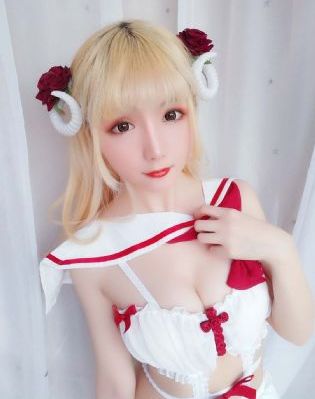 年轻善良大胸女2