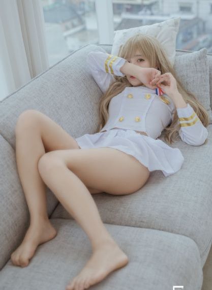电影女机器人