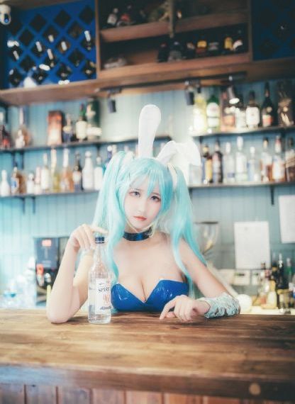 老公去上班丈夫上司不走电影