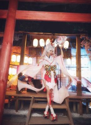 青木玲饱满奶水播放