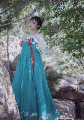 黑兽动漫在线